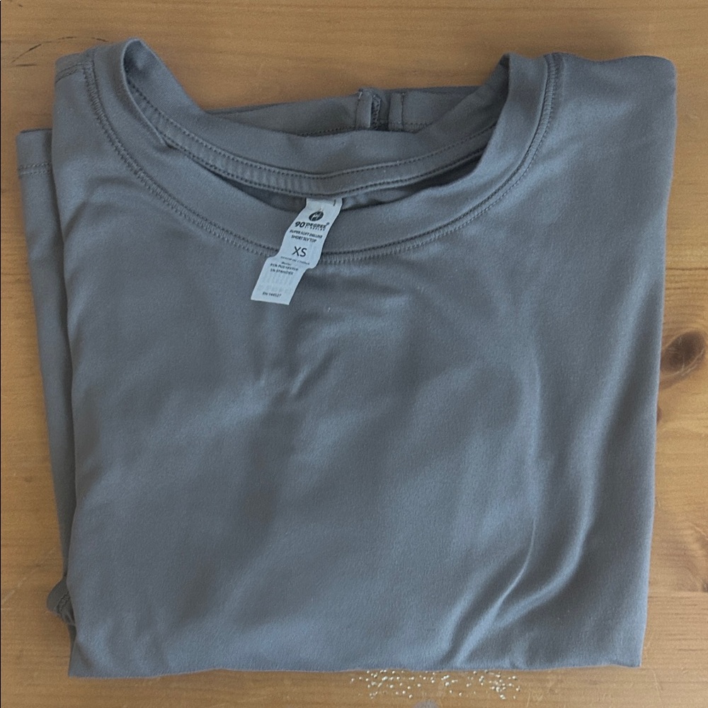 90 Degree By Reflex Gray Short Sleeve Tee